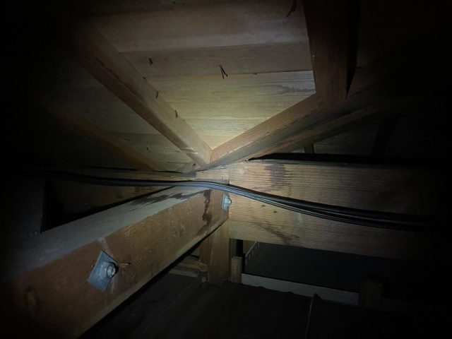 播磨町で長年の雨漏りが確認できる雨染み